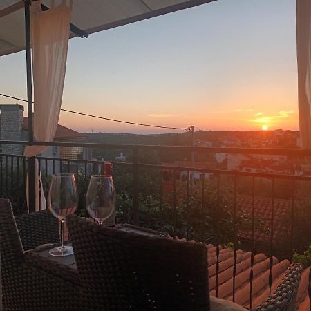 Apartamento Sunset View Vinkuran Exterior foto